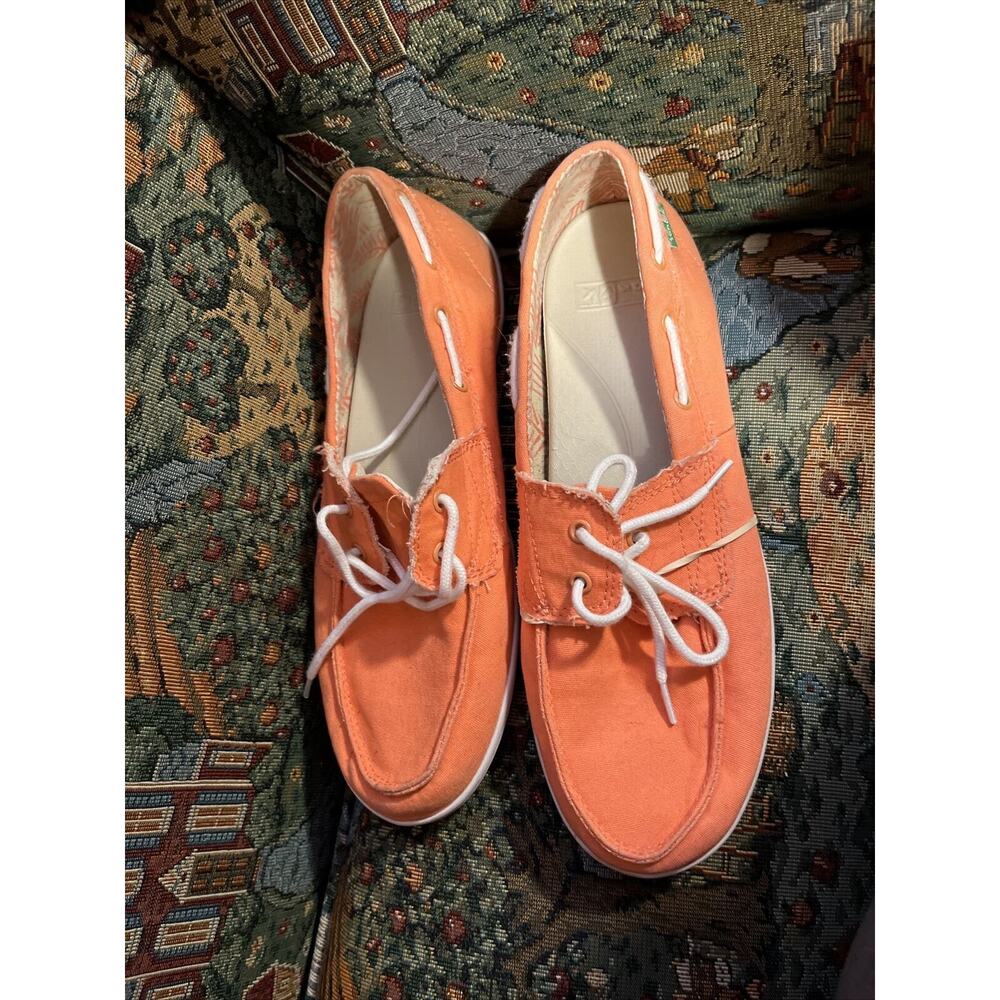 Sanuk Women Boat Shoes Size 9 Color Orange (Coral)